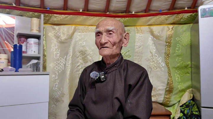 The Largest Cave in Mongolia and its only remaining family